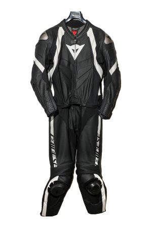 Dainese Avro 4 bőrruha
