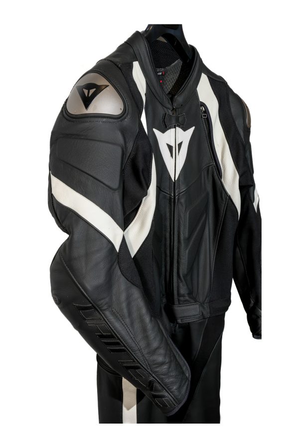 Dainese Avro 4 bőrruha